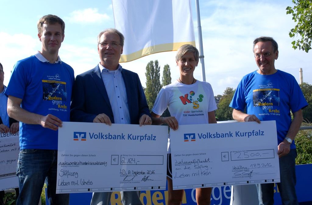 KiSS übergibt Spendenscheck bei „Rudern gegen Krebs“
